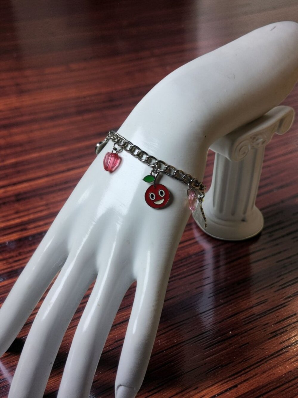 vintage cute silver tone round and heart shaped smile faces charm bracelet